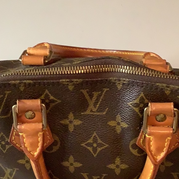 Louis Vuitton Alma - Picture 4 of 14